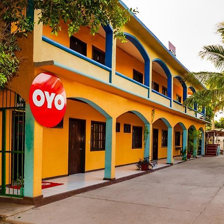 Oyo Hotel Miramar, Loreto Loreto  Εξωτερικό φωτογραφία