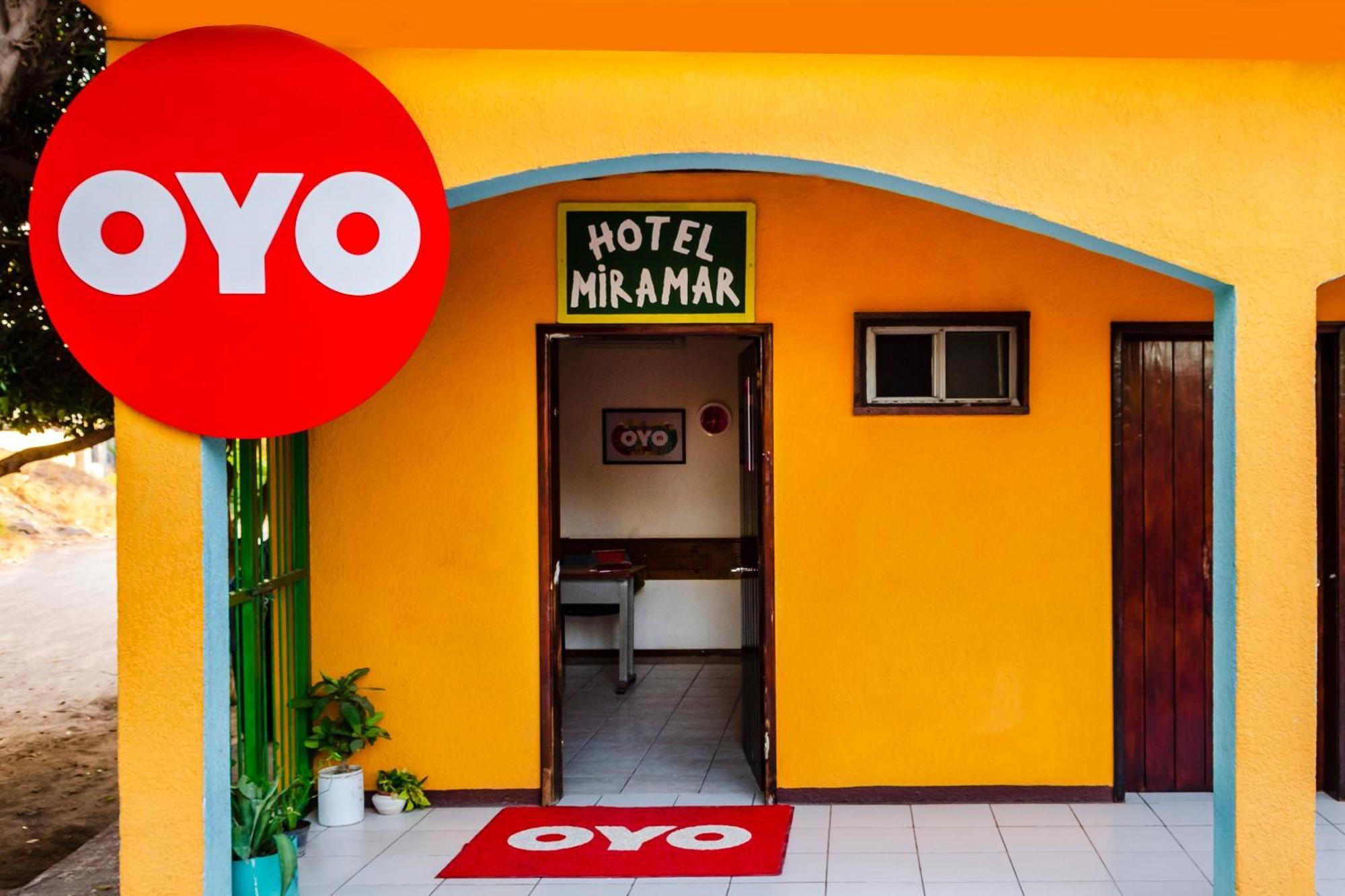 Oyo Hotel Miramar, Loreto Loreto  Εξωτερικό φωτογραφία